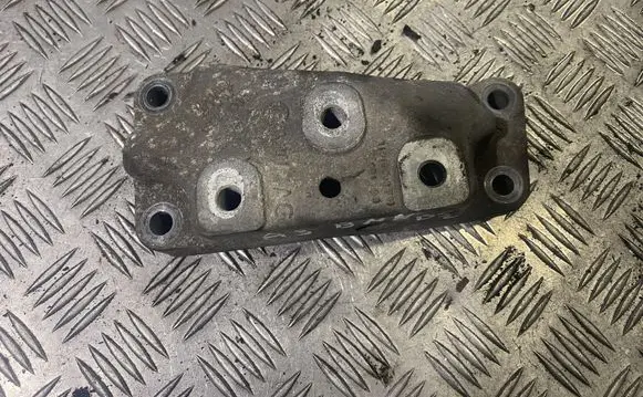 Audi A3 S3 8P Gearbox mounting bracket 1k0199117