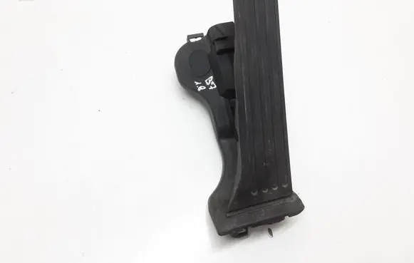 Volkswagen PASSAT B7 USA Accelerator throttle pedal 1K1723503AR