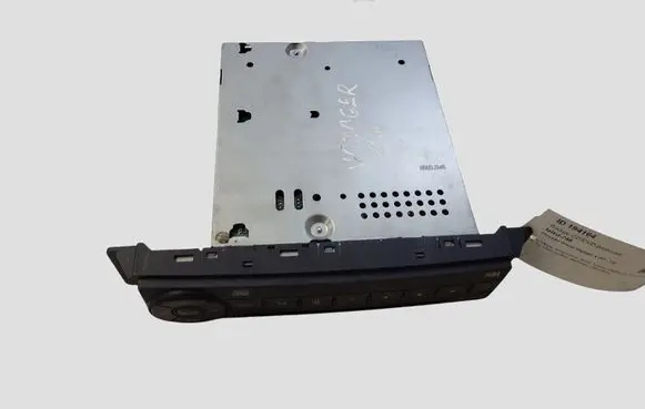 Chrysler Grand Voyager V Radio/CD/DVD/GPS head unit P05064063AE