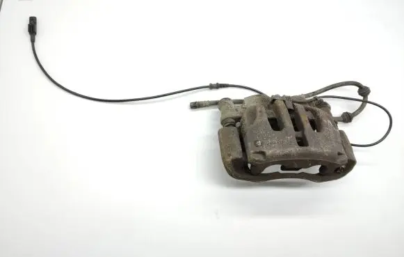 Mercedes-Benz V Class W447 Front brake caliper