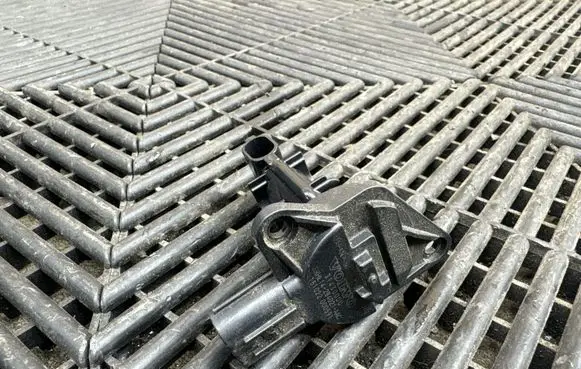 Volvo XC90 Mass air flow meter 31430000