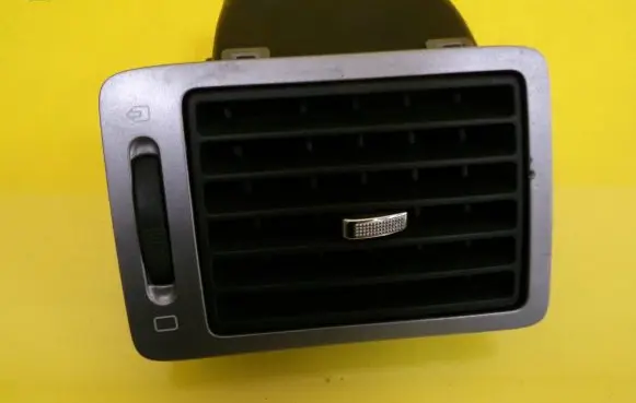 Peugeot 307 Dashboard side air vent grill/cover trim 9634499077