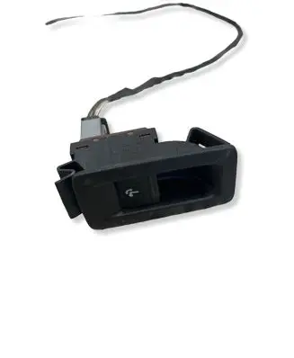 Volkswagen PASSAT B7 Switch for retractable tow bar 7E5959527