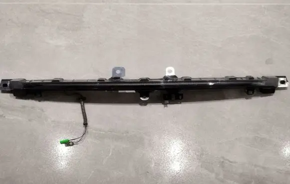 Volvo C40 Third/center stoplight 32345583