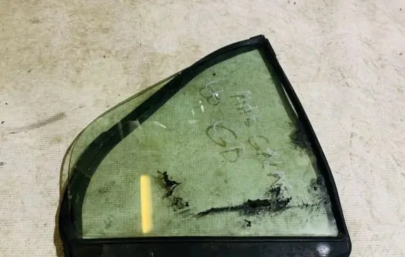 Mitsubishi Galant Rear vent window glass 