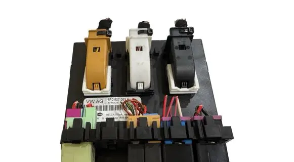 Audi A3 S3 A3 Sportback 8P Comfort/convenience module 8P0907063A