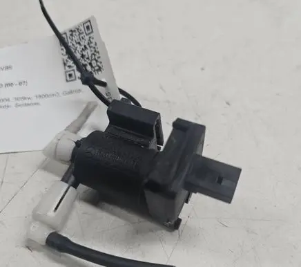 Mercedes-Benz C W203 Turbo solenoid valve A2038000178