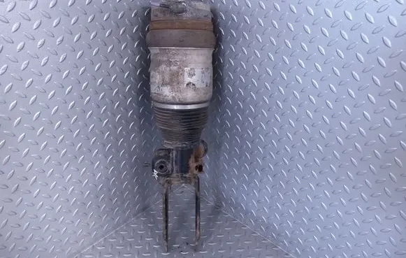 Volkswagen Touareg I Air suspension front shock absorber 7L6616039D 7L6412021AG 7L6616039A