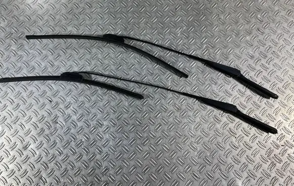 Renault Trafic II (X83) Front wiper blade arm 80005697