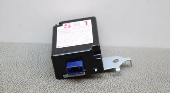 Toyota Prius (XW30) Keyless (KESSY) go control unit/module 8974047050