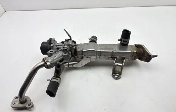Toyota Auris E180 EGR valve cooler 2560137010 16E14A0492 J2D02072Y1AS
