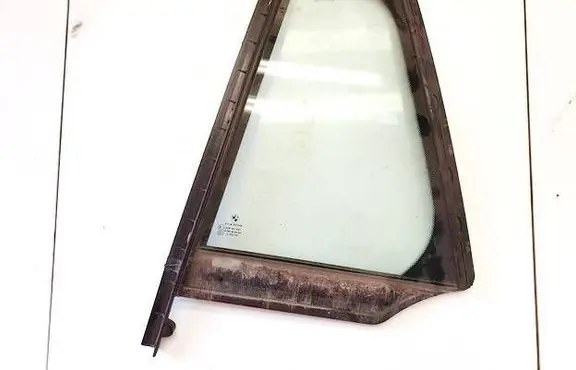BMW 5 GT F07 Rear vent window glass dot682m3240as2