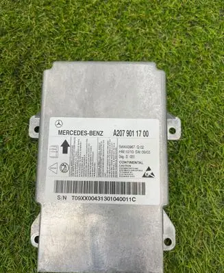 Mercedes-Benz C W204 Airbag control unit/module A2079011700 5WK43967