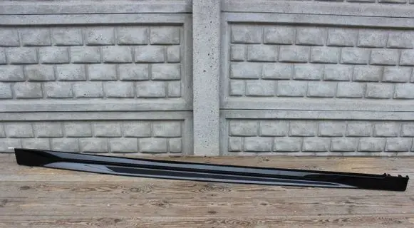 Sill/side skirt trim