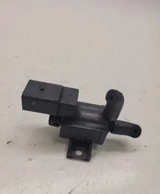Vacuum valve