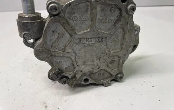 Volkswagen Caddy Vacuum pump 03L145100
