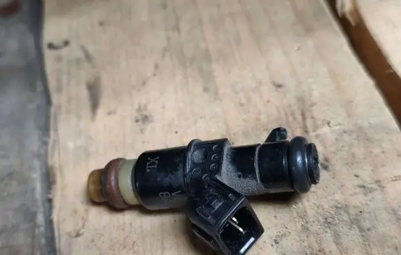 Honda Civic Fuel injector 