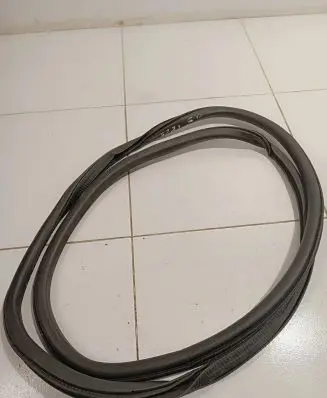 Ford S-MAX Rear door rubber seal (on body) N0code