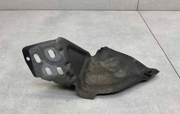 Fender mounting bracket