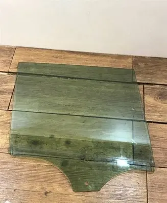 Rear door window glass