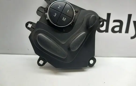 Mercedes-Benz CLS C219 Seat control switch A2118218079 2118218079