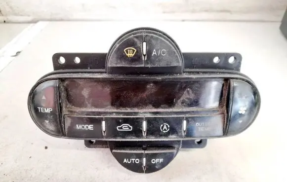 KIA Carens I Climate control unit 0k2fb61190