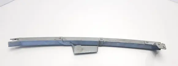 Volvo XC90 Front door windshield rail 