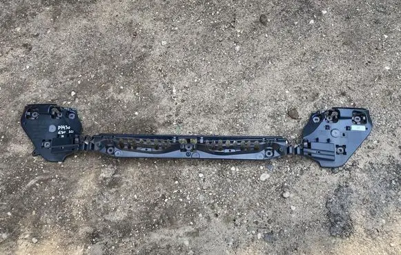 BMW 5 G30 G31 G38 Rear bumper mounting bracket 8098687