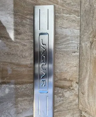 Jaguar XJ X351 Front sill trim cover AW9313201AE