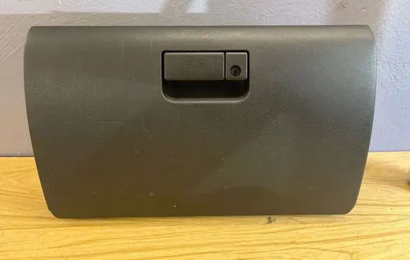 Suzuki Grand Vitara II Glove box set 06117320383