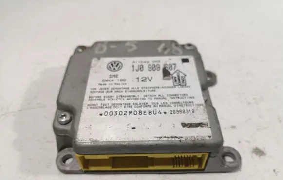 Volkswagen PASSAT B5 Airbag control unit/module 1J0909607