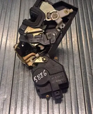 Hyundai Terracan Rear door lock