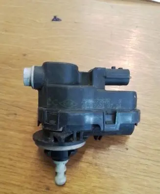 Renault Master III Headlight level adjustment motor 260567357R