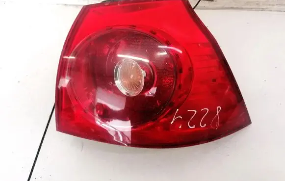 Volkswagen Golf V Rear/tail lights 1K6945096E 028490202A