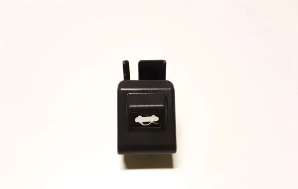 Mazda CX-3 Engine bonnet (hood) release handle