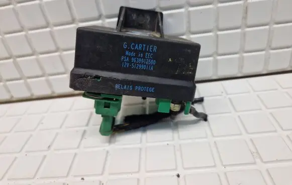 Peugeot 206 CC Glow plug pre-heat relay 9639912580 51299011A