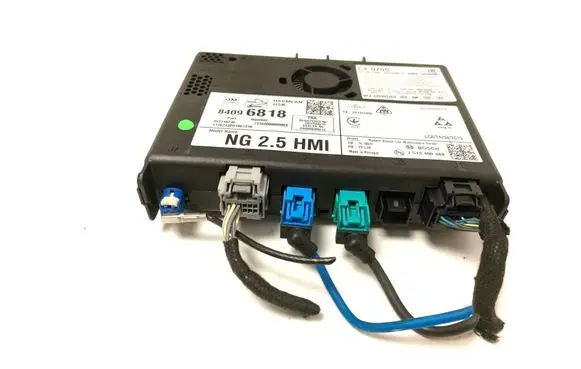 Head unit multimedia control