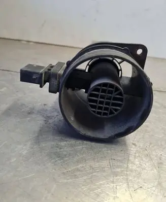 Volkswagen Crafter Mass air flow meter F00C2G7006