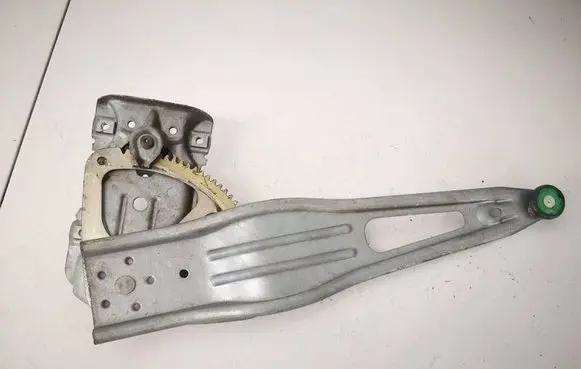 Toyota Yaris Sliding door window regulator with motor 