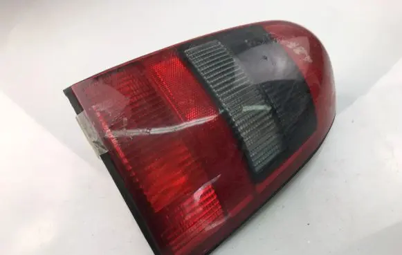 Opel Vectra B Tailgate rear/tail lights 09153155