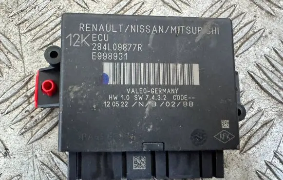Nissan Qashqai J12 Parking PDC control unit/module 284L09877R
