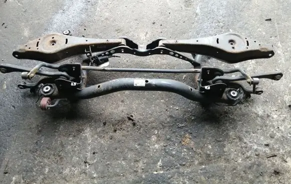 Volkswagen PASSAT B7 Rear subframe 3C0505235AC 1K0511305DT