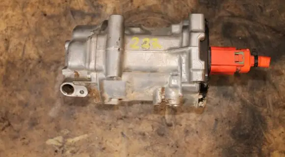 Seat Toledo I (1L) Air conditioning (A/C) compressor (pump) 820803