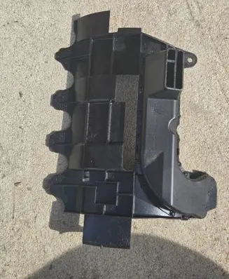 Volkswagen Touran I Oil breather separator 03G103623A
