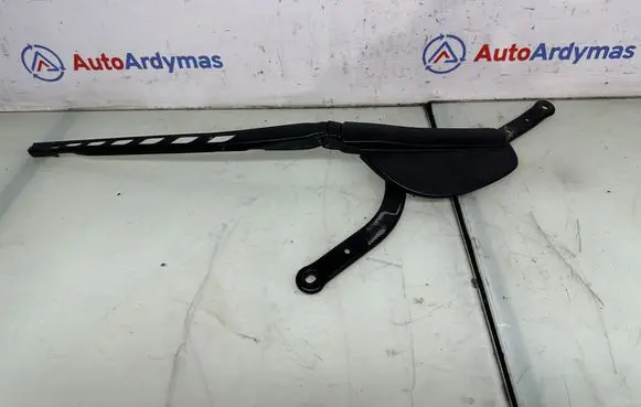 Front wiper blade arm