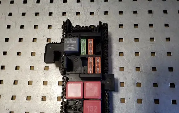 Mercedes-Benz GLC X253 C253 Fuse module A2059068501