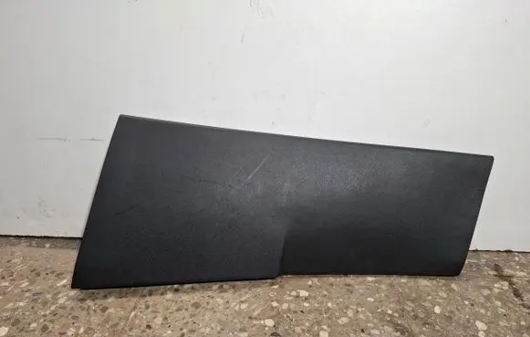 (B) pillar trim (bottom)