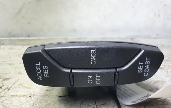 Chevrolet Epica Steering wheel buttons/switches 96645143070412