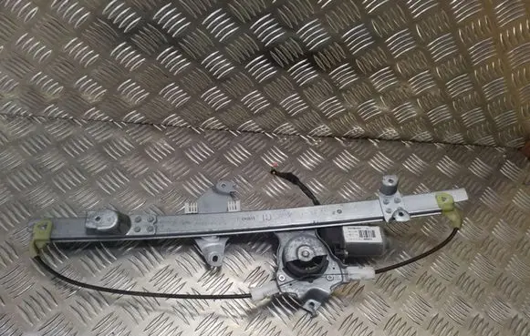 Nissan Navara D40 Rear door window regulator with motor