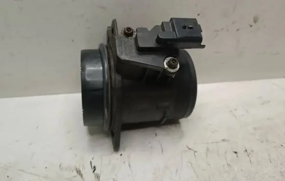Peugeot 308 Mass air flow meter 9662635680
